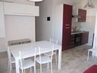 SOGGIORNO » Vendesi trilocale con splendida vista mare. Euro 85.000,00